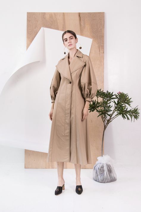 Claudia Li Resort 2018 Catalogue Photoshoot, Claudia Li, Photo Studio Design, Executive Woman, Minimal Dress, Cape Fashion, Creative Fashion Photography, Fashion Background, Resort Fashion