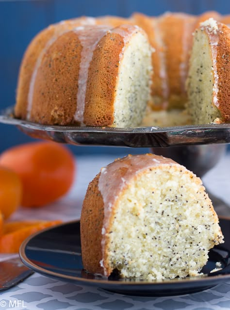 Almond Poppy Seed Cake, Poppy Seed Bundt Cake, Pear And Almond Cake, Poppyseed Cake, Bundt Pan Recipes, Citrus Cake, Lemon Poppyseed Cake, Lemon Cakes, Seed Cake