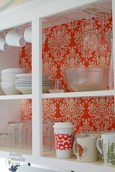 how to line the interiors of your kitchen cupboards with fabric and foam board by Pretty Handy Girl - this is gorgeous Open Kitchen Cabinets, Diy Kitchen Cabinets, Open Kitchen, Kitchen Cupboards, Foam Board, Kitchen Inspirations, New Kitchen, Home Deco, Home Projects