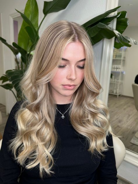 #blondebalayage #blondebalayage #blondehaircolor #hairgoals #haircut #stuttgart Vanilla Blonde Hair Balayage, Vibe Instagram, Blonde Hair Goals, Color Vision, Hair Color Shades, Balayage Hair Blonde, Blonde Balayage, Hair Colour, Blonde Hair Color