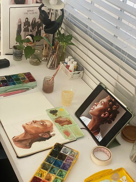 Person Doing Art Aesthetic, Painting Desk Aesthetic, Artist Table Aesthetic, Drawing Pad Aesthetic, Digital Art Hobby Aesthetic, Art Desk Ideas Aesthetic, Wealthy Artist Aesthetic, Drawing Desk Ideas, Art Table Aesthetic