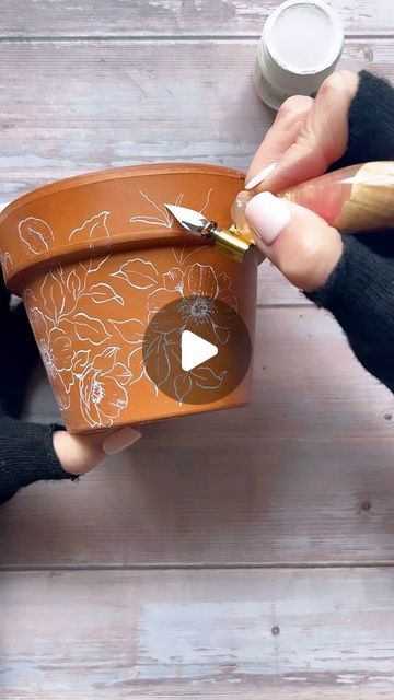 Jen Sweeney • watercolor artist & instructor on Instagram: "Kestrel @inkmethis and I love to suggest ideas for what to do with the flowers you learn in our 𝗟𝗶𝗻𝗲 𝗔𝗿𝘁 𝗙𝗹𝗼𝗿𝗮𝗹𝘀⁣ class. So here’s another one… floral covered terracotta pots! 🪴

✏️ 𝗖𝗼𝗺𝗺𝗲𝗻𝘁 “draw” 𝗶𝗳 𝘆𝗼𝘂 𝘄𝗮𝗻𝘁 𝗮 𝗰𝗹𝗮𝘀𝘀 𝗹𝗶𝗻𝗸 𝗗𝗠’𝗱 
 
👉🏼Note: We don’t use a calligraphy pen like this in class (but you could!); all you need is a pencil and paper. 
 
This is an older video but it shows some of the exact flowers and fillers we practiced in our first lesson. 𝗟𝗮𝘀𝘁 𝗰𝗹𝗮𝘀𝘀 is Thursday, February 8th, and we have a boatload more to draw! Still a little time left to join!  You can easily catch up with the video replays. 🎥 Both lessons available to watch and rewatch through June 9th. 
 
♥️ Whe A Calligraphy, Calligraphy Pen, Pencil And Paper, Calligraphy Pens, Old Video, A Pencil, Arte Floral, Terracotta Pots, Watercolor Artist