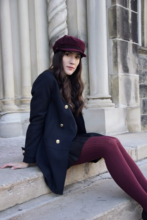 Cabby Hat Outfit, Carolina Pinglo, Cabby Hat, Burgundy Tights, Colored Tights Outfit, Tights Outfits, Navy Blue Coat, Red Tights, Burgundy Outfit