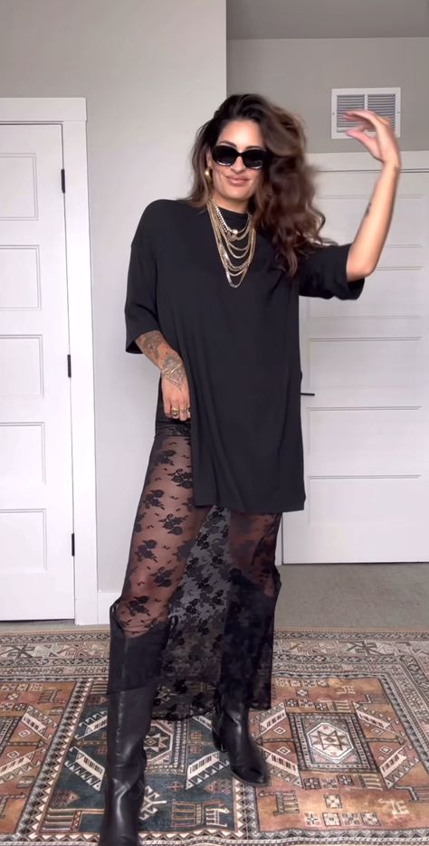 Lace Midi Skirt Outfit, Black Lace Skirt Outfit, Sheer Skirt Outfit, Long Black Lace Skirt, Bday Fits, Black Mood, Outing Outfit, Outfit Inspiration Women, Black Lace Skirt