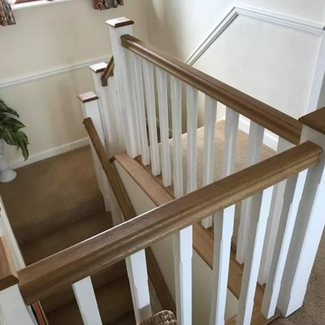 Handmade staircase! Solid Oak Bannister with White painted Spindles and Newel Posts⭐ White And Wood Bannister, White And Oak Bannister, Stair Case Spindles, White And Wood Banister, Square Spindles Staircase, White Spindles Oak Handrail, Bannister Renovation, White And Oak Staircase, Oak And White Staircase