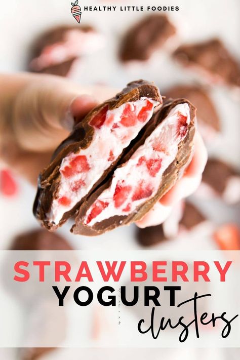 Check out these delicious Frozen Strawberry Yogurt Clusters—creamy Greek yogurt mixed with fresh strawberries and a sweet chocolate coating. The perfect bite-sized treat for a healthier snack option! Yogurt Clusters Recipe, Strawberry Yogurt Clusters, Strawberry Yogurt Bites, Greek Yogurt Snacks, Yogurt Clusters, Fruit Recipes For Kids, Strawberry Snacks, Strawberry Frozen Yogurt, Frozen Yogurt Bites