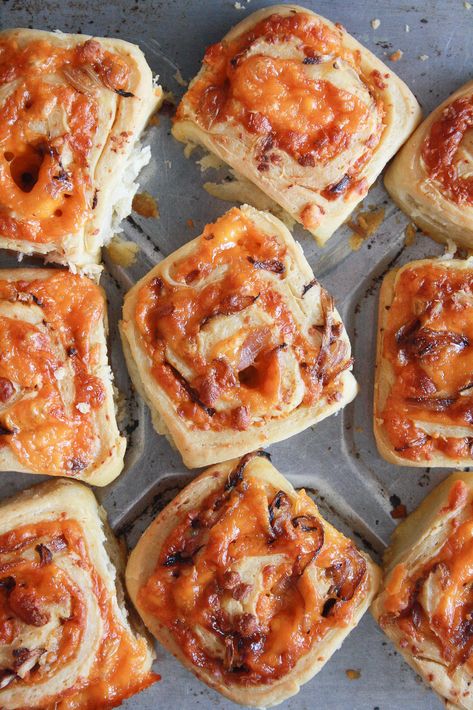 Savoury Rolls, Cheddar Rolls, Caramelised Onions, Onion Rolls, Bakers Table, Caramelised Onion, Baked Rolls, Breads & Buns, Savoury Baking