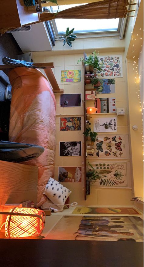 Dorm Room Ideas Burnt Orange, Dorm Room Suite Ideas, Dorm Room Ideas Orange, Hippie Dorm Room Ideas, Orange Dorm Room Ideas, Artsy Dorm Room, Granola Room, Eclectic Dorm Room, Orange Dorm Room