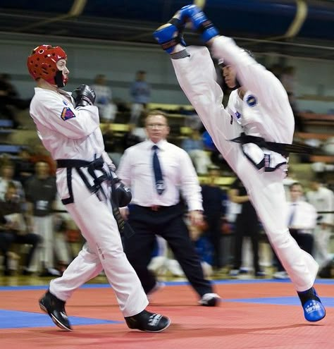 Taekwondo ITF Taekwondo Kick, Kempo Karate, Korean Martial Arts, Kyokushin Karate, Best Martial Arts, Shotokan Karate, Martial Arts Boxing, Techwear Fashion, Martial Arts Techniques