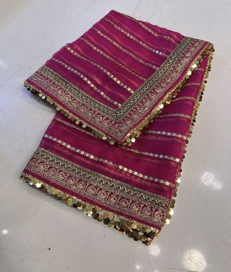 Duptta Designs Embroidery, Fancy Dupatta Design, Duppata Designer, Dupatta Designs Ideas, Duppattas Designs Ideas, Fancy Dupatta, Dupatta Designs, Dupatta Style, Simple Saree Designs