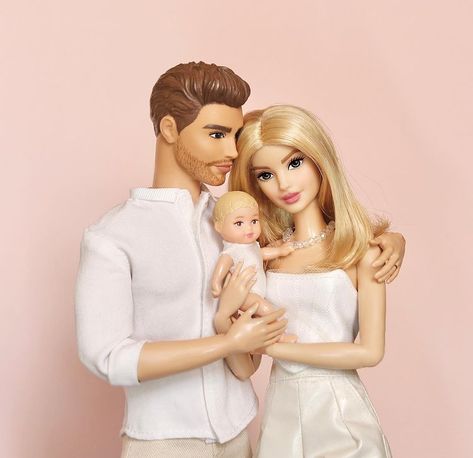 Realistic Barbie, Barbie Happy Family, Baby Barbie, Barbies Pics, Barbie Fashionista Dolls, Barbie Family, Barbie Dress Fashion, Barbie Model, Barbie Doll House