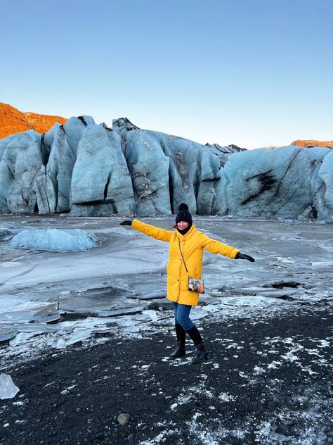 The Ultimate Winter Iceland Packing List: What to Pack for an Unforgettable Trip - Travel Eat Blog Iceland Packing List, Winter Iceland, Iceland Packing, Packing Travel, Visit Iceland, See The Northern Lights, Travel Adapter, Waterproof Hiking Boots, The Northern Lights