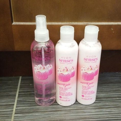 Candy Body Wash, Body Spray And Lotion, Pink Velvet Cupcakes, Caramel Skin, Shower Skin Care, Smell Goods, Pretty Skin Care, Pink Body, Bath And Body Care