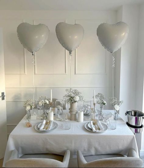 Civil Wedding Party Decor, All White Party Decor Table Decorations, Galentines Party Decor Neutral, Classy Engagement Party Decorations, Minimalistic Birthday Decor, Bridal Shower Ideas White, All White Birthday Party, Pearl Wedding Centerpieces, Minimalist Engagement Party