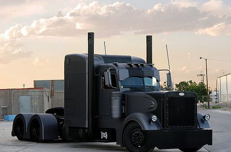 Vigilante | Flickr - Photo Sharing! Black Semi Truck, Custom Truck Parts, American Trucks, Custom Big Rigs, Show Trucks, Peterbilt Trucks, Gm Trucks, Big Rig Trucks, Large Cars