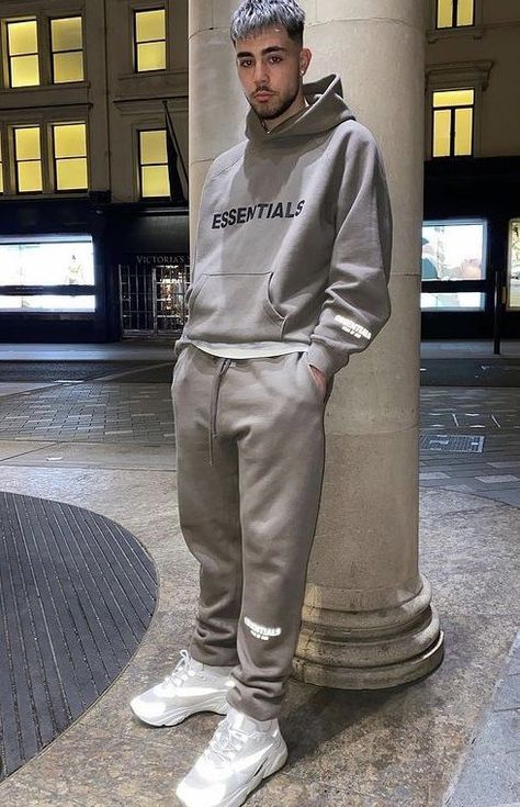 Sweats Outfit Men, Tracksuit Outfit Mens, Men Tracksuit Outfit, Sweatpants And Hoodie Outfit, Boy Aesthetics, Sweat Suits Outfits, Mens Sweat Suits, Mens Tracksuit Set, Hoodie Outfit Men