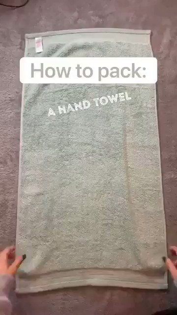 Folding Towels, Packing Hacks Clothes, How To Fold Towels, Clothes Organization Diy, Diy Clothes And Shoes, Organisation Hacks, Diy Fashion Hacks, Diy Clothes Life Hacks, Everyday Hacks