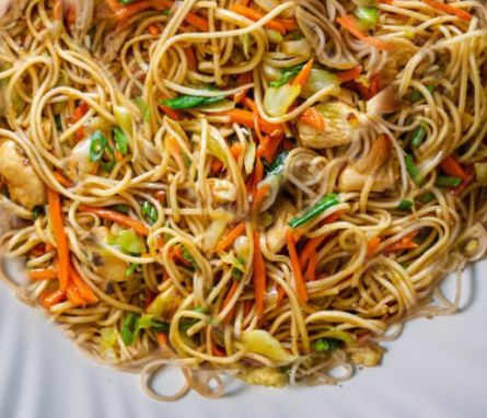 BEST Chicken Chow Mein with Chow Mein Sauce Easy Chow Mein Recipe, Chow Mein Sauce, Homemade Chow Mein, Lemon Butter Chicken Recipe, Cream Cheese Chicken Chili, Asian Noodle Dishes, Chow Mein Recipe, Crockpot White Chicken Chili, Lemon Butter Chicken