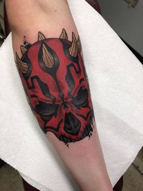 Neo traditonal Darth Maul skull tattoo Maul Tattoo, Darth Maul Tattoo, Sith Tattoo, Star Wars Tattoo Sleeve, Lightsaber Tattoo, Nerd Tattoo, Geek Tattoo, Artist Tattoo, Old School Tattoo Designs