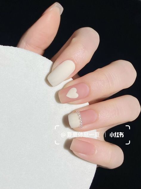 Simple Nail Designs Douyin, Korean Simple Nail Art, Korean Nail Style, Korean Cute Nail Art, Simple Korean Nail Ideas, Korean Square Nails, Nail Designs Chinese, Korean Manicure Aesthetic, Korean Minimalist Nails