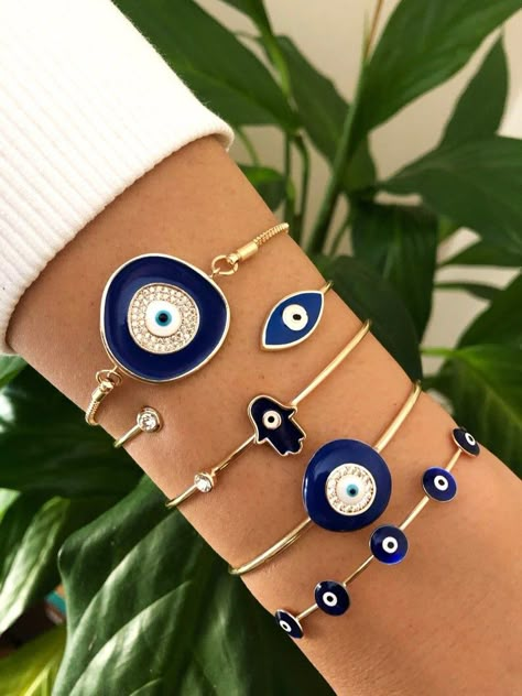 Evil Eye Bracelet Diy, Evil Eye Fashion, Evil Eye Jewelry Bracelet, Blue Evil Eye Bracelet, Turquoise Diamond Rings, Cuff Bracelet Gold, Bridal Jewellery Inspiration, Jewelry Bangles, Bracelet Evil Eye