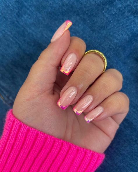 30 Best Nail Design Trends to Inspire You Pink Chrome Nails, Nagellack Trends, Chrome Nails Designs, Pink Chrome, Broken Nails, Summery Nails, Pretty Nail Designs, Tip Nails, French Tip Nails