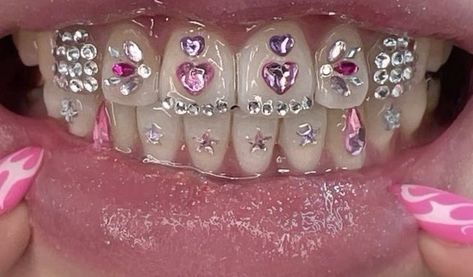 Gems On Teeth Ideas, Pretty Grills Teeth, Rainbow Tooth Gems, Teeth Gems, Pandora Princess, Pretty Teeth, Dental Jewelry, Grillz Teeth, Diamond Teeth