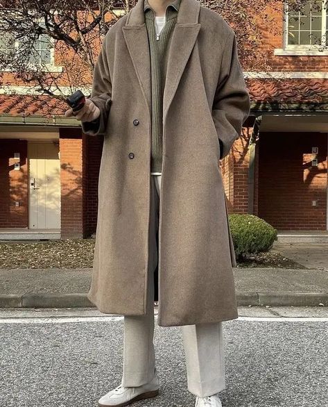 Korean Overcoat Men, Balmacaan Coat Men, Aesthetic Guy Outfits, Long Coat Outfit, Kpop Fashion Men, Mens Winter Fashion Outfits, Boyfriend Outfit, Smart Casual Dress, His Style