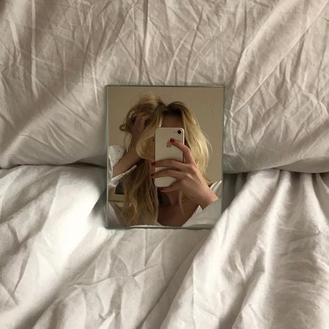 Spiegel Selfie, Selfie Snapchat, Pose Fotografi, Foto Tips, Inspiration Instagram, Foto Poses, Trik Fotografi, Cool Ideas, Instagram Photo Inspiration