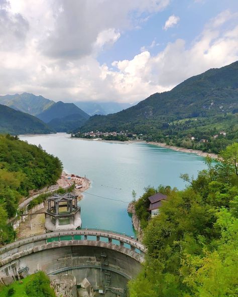 Design Your Italy on Instagram: “Nestled in the Friulian Dolomites, Lake Barcis is an artificial lake that with its emerald waters, in which the surrounding woods reflect,…” Dolomites Lake, Artificial Lake, Fantasy Landscape, Emerald, Lake, Italy, Water, Travel, On Instagram