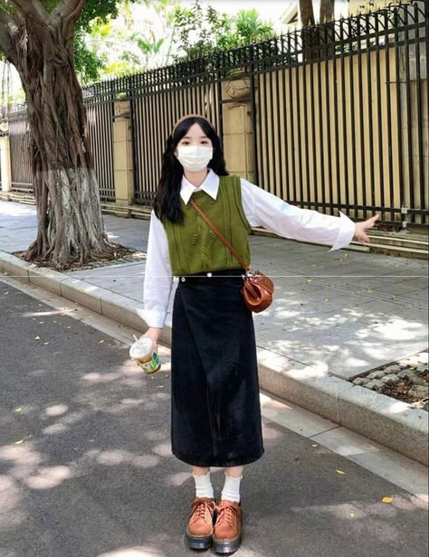 Japanese Modest Style, Japan Teacher Outfit, Japanese Teacher Outfits, Japanese Work Wear, Modest Japanese Outfits, Korean Church Outfit, Girly Japanese Fashion, Japanese Modest Fashion, Modest Japanese Fashion