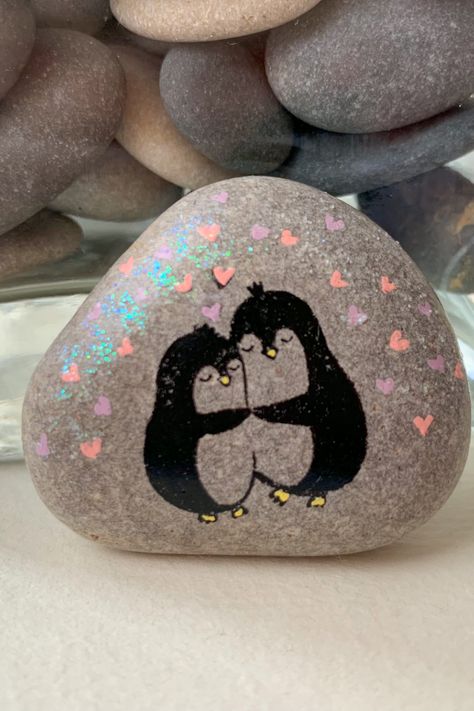 Sentimental penguin gift rock - pocket hug penguin keepsake for expecting parents, miscarriage gift, cute godmother gift, boyfriends mom gift or bonus mom gift for Mothers day. Small penguins wish get well soon, anxiety relief and stress relief gift for soul sister, mom, daughter or niece gift from aunt.
This cozy painted pebble is cute way to say: "I'm thinking of you and get well soon!" 
They could keep this cute stone on the desk table, on a shelf or in them pocket and hugs whenever needed. Painted Rocks For Boyfriend, Get Well Soon Gift Ideas For Boyfriend, Pocket Hug Rock, Hug Day Gift Ideas, Caregiver Gifts, Boyfriends Mom Gifts, Bonus Mom Gifts, Bff Gifts Diy, Push Present