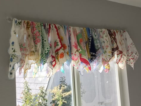 Vintage Valance Hankie Handkerchief Ideas, Handkerchiefs Crafts, Vintage Handkerchiefs Crafts, Handkerchief Crafts, Doilies Crafts, Shabby Chic Curtains, Vintage Hankies, Vintage Handkerchief, Vintage Handkerchiefs