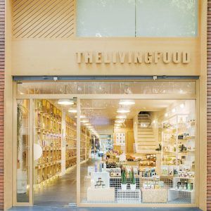 The living food | Showcase Designs For Hall, Types Of Business, Zero Waste Store, Vegan Store, Vegan Cafe, Pharmacy Design, Healthy Meal Delivery Service, Healthy Food Delivery, Restaurant Week