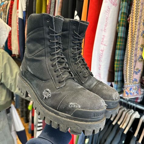 Balenciaga Strike Boots, Vintage Jeans Mens, Epic Clothes, Distressed Boots, Balenciaga Boots, Techwear Fashion, Bespoke Fashion, Concept Clothing, Shoe Inspo