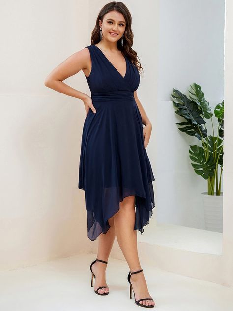 Plus Size Double V Neck Ruched-Waist Midi Chiffon Bridesmaid Dress tobi dresses, skimpy dresses, asymetrical dresses #dressesforrent #dressesfornights #dressesforme Plus Size Bridesmaid Dress, Fitted Knee Length Dress, Capri Dress, Formal Maternity Dress, Midi Bridesmaid Dress, Elegant Plus Size, Plus Size Bridesmaid, Asymmetrical Hem Dress, Bridesmaid Dresses Plus Size