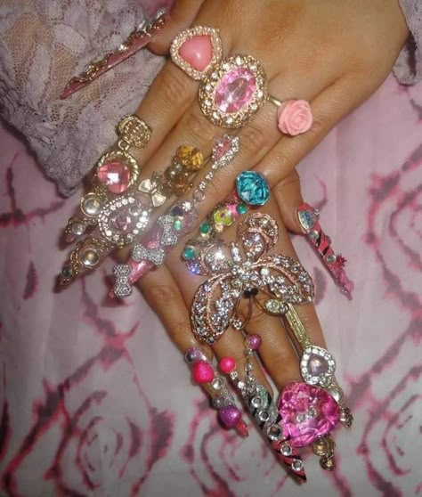 Gyaru Nails, Junk Nails, Nail Art For Beginners, Butterfly Nail Art, Gyaru Fashion, Really Cute Nails, Bling Acrylic Nails, Kawaii Nails, Butterfly Nail