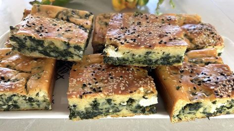 Lentil Bread Recipe, Lentil Spinach, Lentil Bread, Red Lentil Recipes, Mediterranean Recipe, Greek Spinach Pie, Homemade Pie Crust Recipe, Spinach Pie, Easy Eat