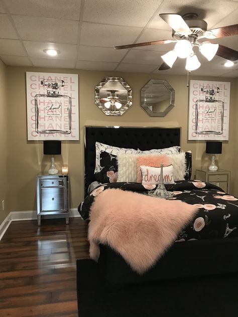 Room Ideas For Black Women, Pink Bed Cover, Polos Aesthetic, Girl Apartment Decor, Glam Bedroom Decor, Pink Bed, Luxury Room Bedroom, First Apartment Decorating, Bedroom Decor For Teen Girls