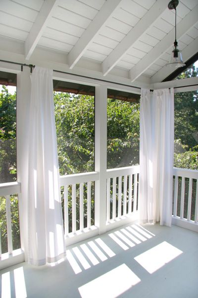 Pergola Corner, Open Porch, Screened Porch Designs, Porch Curtains, Balkon Decor, Screened Porches, Building A Porch, Corner Brackets, Sunroom Decorating