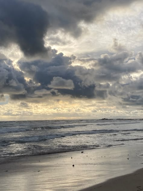 Rain At The Beach Aesthetic, Beach On A Cloudy Day, Rainy Ocean Aesthetic, Rainy Day Beach Pictures, Rainy Beach Photos, Stormy Day Aesthetic, Beach Rain Aesthetic, Rainy Beach Aesthetic, Rain At The Beach