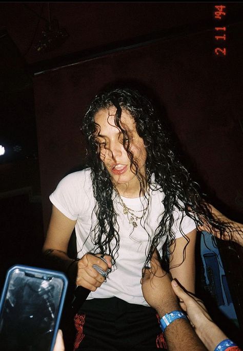 070 shake, dani moon, 070 070 Shake Wallpaper, 070 Shake Aesthetic, 070 Shake, Masc Women, Beautiful Brown Eyes, Kehlani, I Love Girls, Attractive People, Girl Crush