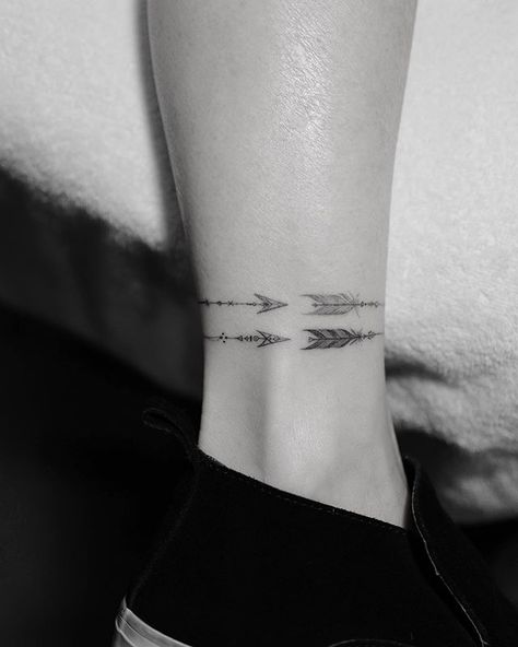 Tattoo On Ankle, Ankle Band Tattoo, Dr Woo, Arrow Tattoo, Band Tattoo, 5 K, Tattoos For Daughters, American Culture, Ankle Tattoo