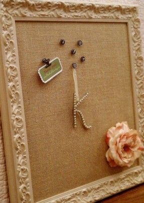 Framed Cork Board Ideas, Burlap Bulletin Boards, Cork Board Ideas, French Country Wall Decor, Framed Burlap, Burlap Ideas, Burlap Projects, Framed Cork Board, Cork Boards