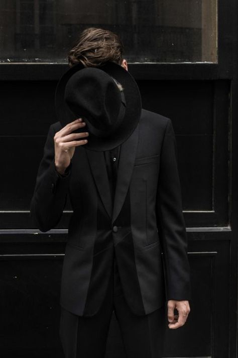 Dark Academia Outfits Men, Dark Academia Outfits, Bouchra Jarrar, Night Circus, Its A Mans World, Man Photography, Dark Academia Aesthetic, Academia Aesthetic, Black Suit