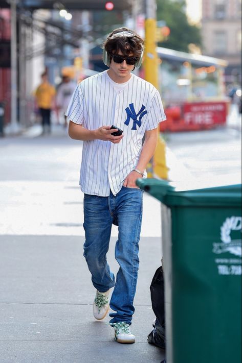 Bowery Electric, Gorillaz Shirt, Yankees Outfit, Yankees Shirt, New York Yankees Shirt, Hot Tee, Nyc Summer, New York T Shirt, Mens Summer Outfits