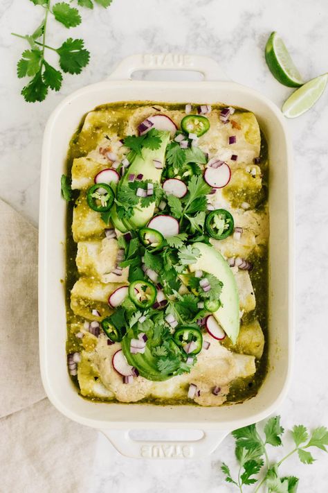 Herdez Guacamole Salsa Recipes, Guacamole Salsa Recipe, Verde Chicken Enchiladas, Salsa Verde Enchiladas, Healthy Salsa, Enchiladas Verdes Recipe, Salsa Verde Chicken Enchiladas, Cashew Queso, Cassava Flour Tortillas