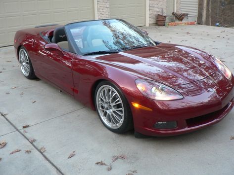 This gorgeous, deep red 2007 #Corvette 3LT #Z51 is our #MuscleCarMonday #CoolCarFind | RacingJunk.com Red Corvette C8, 2007 Corvette, 2006 Corvette, 2003 Corvette, C3 Corvette Race Car, Corvette C6 Grand Sport Convertible, Red Corvette Convertible, Red Corvette, Corvette Convertible