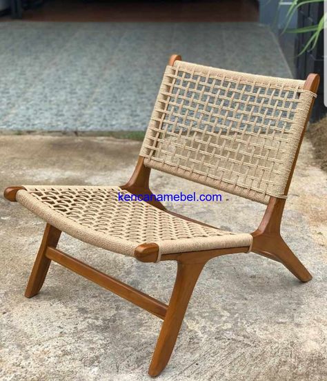 Kursi Cafe Vintage Jati | KENCANA MEBEL JEPARA Walnut Wood Furniture, Chic Office Space, Cafe Vintage, Chair Rattan, Furnitur Ruang Keluarga, Kursi Cafe, Walnut Chair, Walnut Armchair, Rattan Lounge Chair