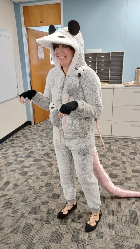 Opossum Costume Halloween, Possum Halloween Costume, Opossum Costume, Possum Costume, Awesome Possum, Cute Rats, Concept Clothing, Cosplay Diy, Family Halloween Costumes